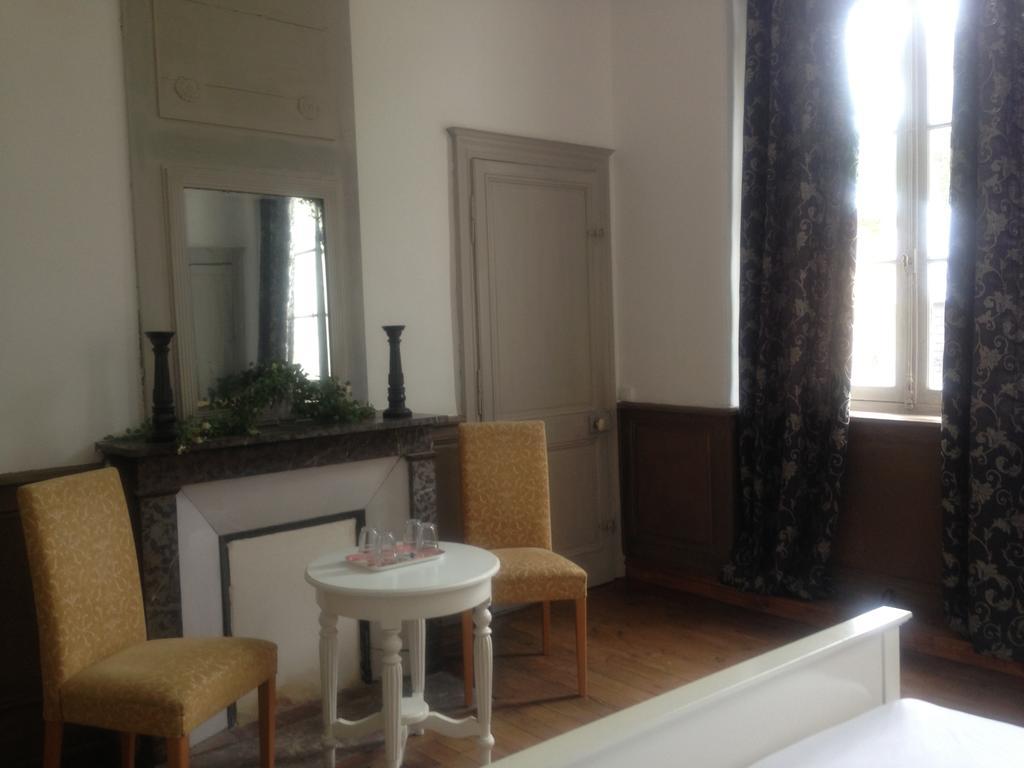 Le Chateau De Greges Room photo